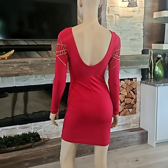 Bebe Dress - Picture 4 of 10